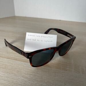 Ray-Ban RB2113 Wayfarer 909 Sunglasses READ Tortoise Shell 54-19 Italy